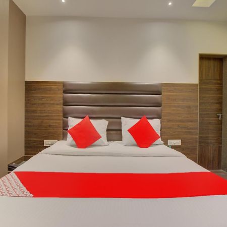 Oyo 35844 Hotel Lotus Residency Sāngli エクステリア 写真