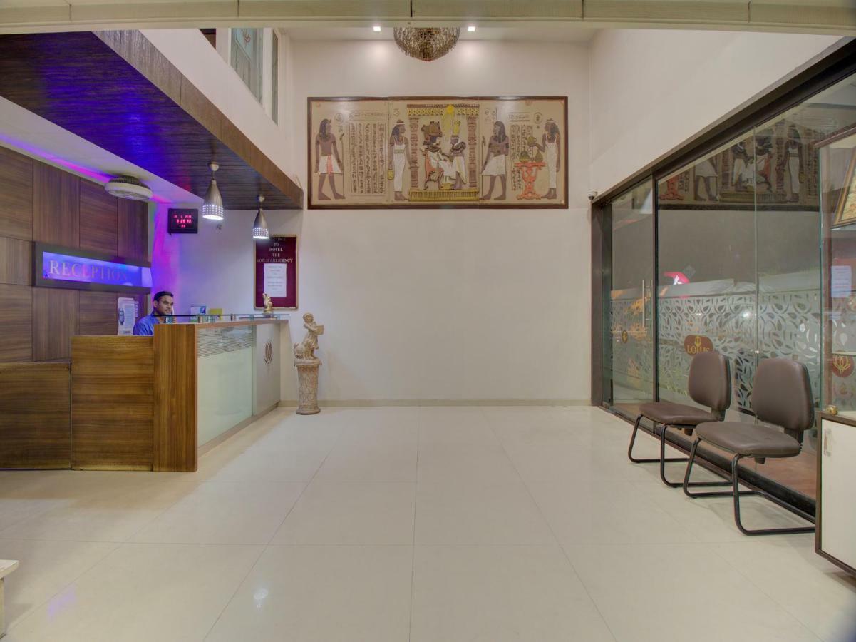 Oyo 35844 Hotel Lotus Residency Sāngli エクステリア 写真