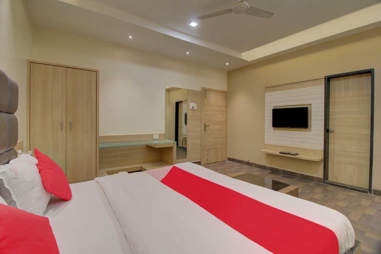 Oyo 35844 Hotel Lotus Residency Sāngli エクステリア 写真