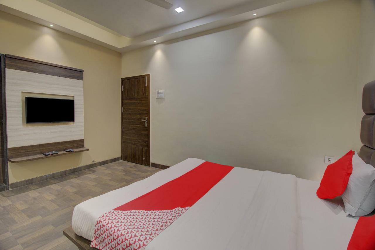 Oyo 35844 Hotel Lotus Residency Sāngli エクステリア 写真